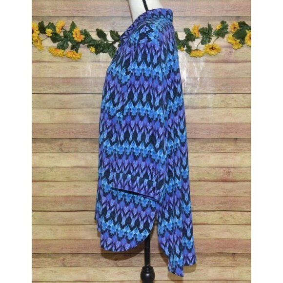 Catherines Plus 3X 26W 28W Half Button 3/4 Sleeve Blouse Top Purple Blue Print - Picture 4 of 9